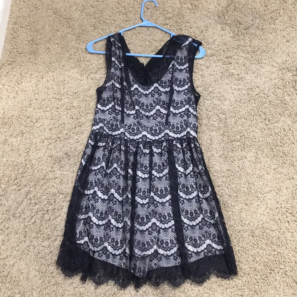 pretty lace mini dress (keepsake)